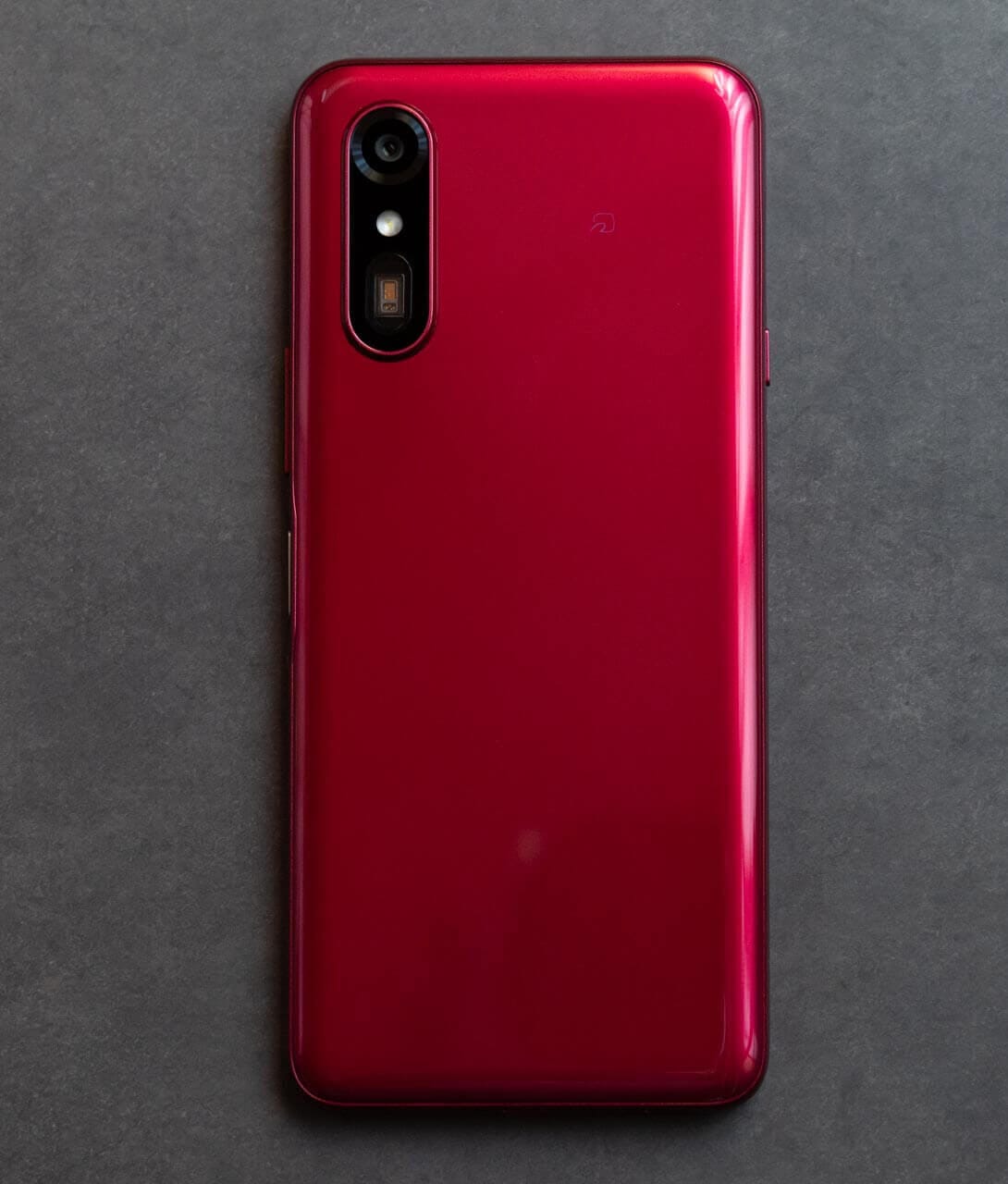 らくらくスマートフォン a本体画像