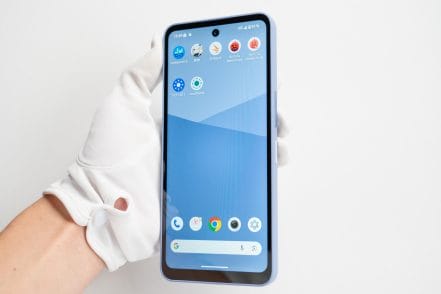 筆者が購入したaquos wish5の手持ち画像 | 安く買う匠 筆者が購入したAQUOS wish5の手持ち画像